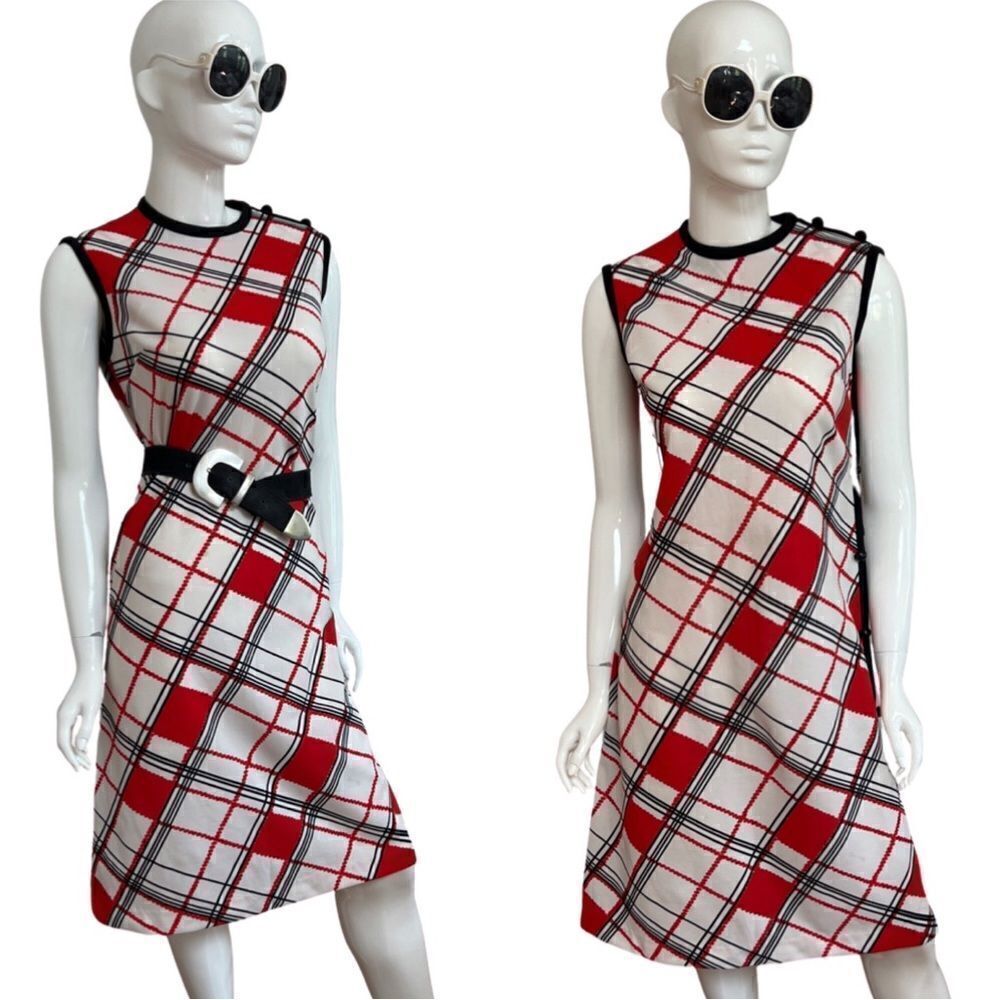 Vintage 1960s Mod Red Black Geometric Print Side Button Accent Shift Dress